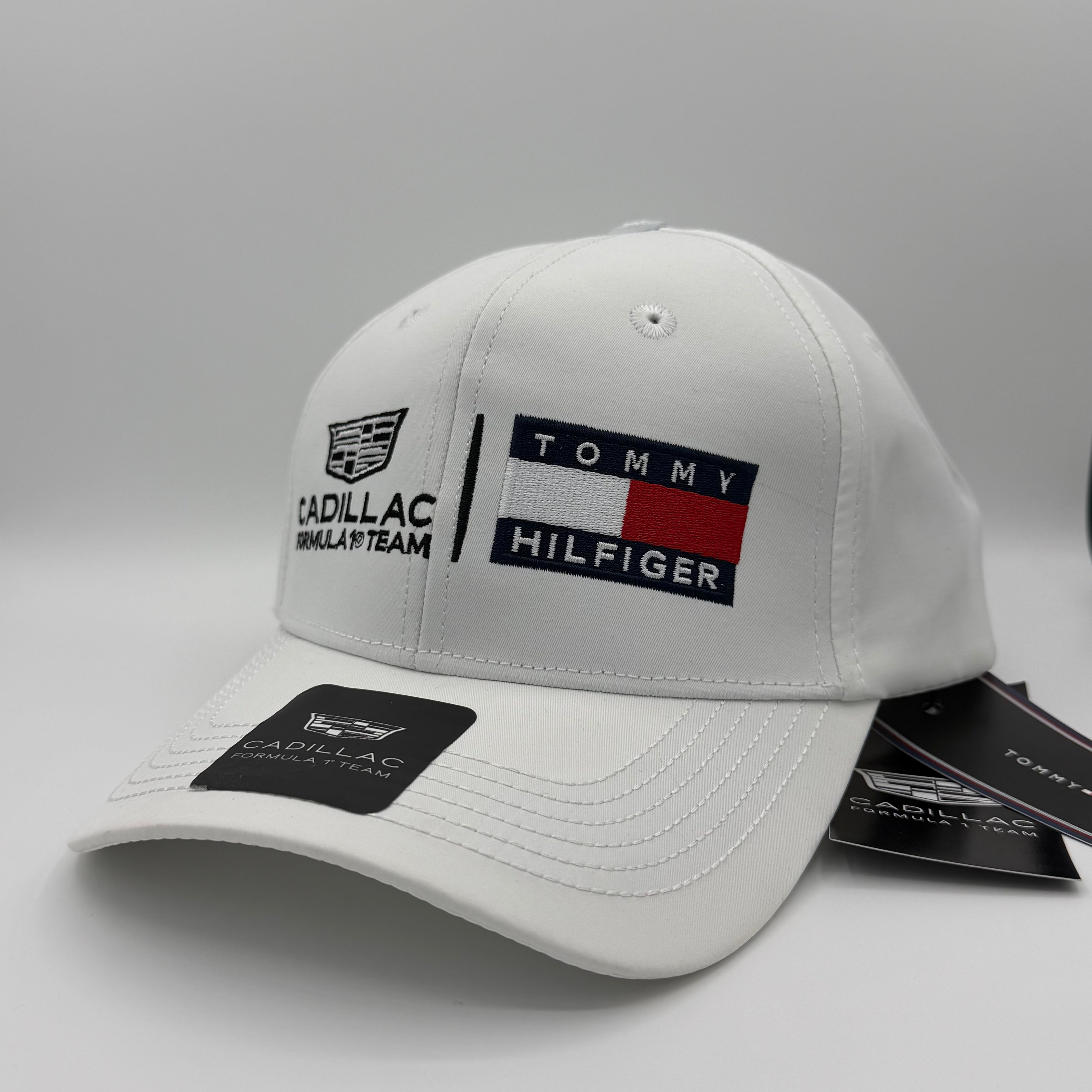 Cadillac TH 2026 White Cap