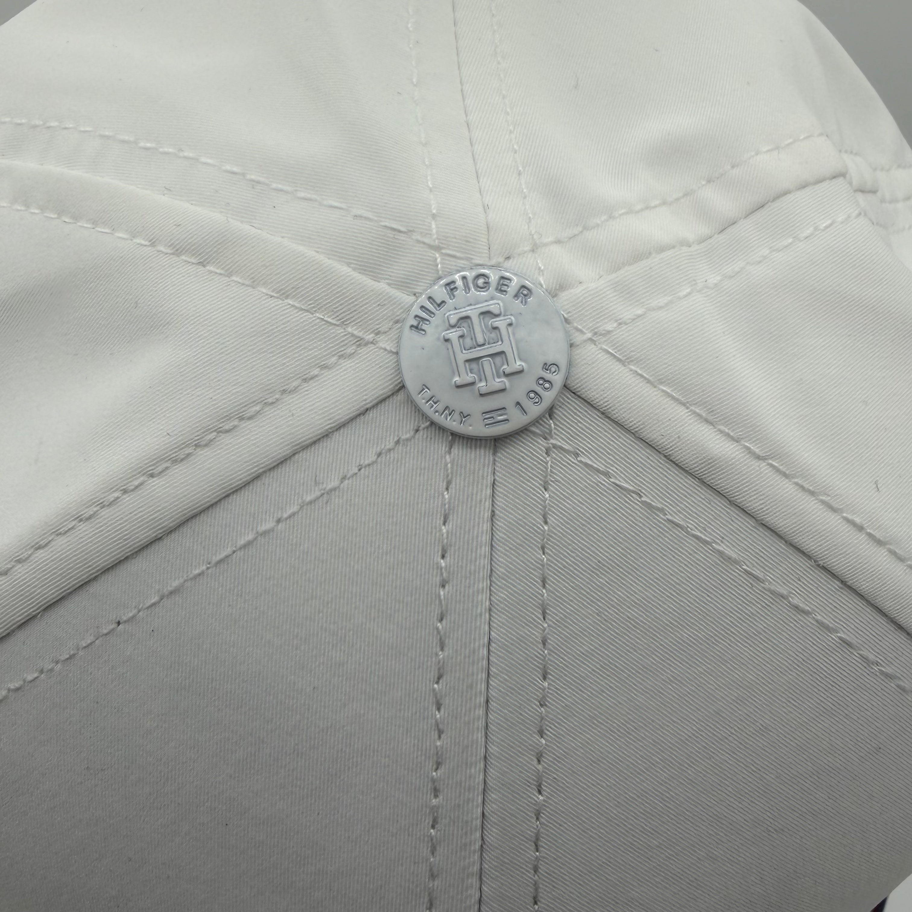 Cadillac TH 2026 White Cap