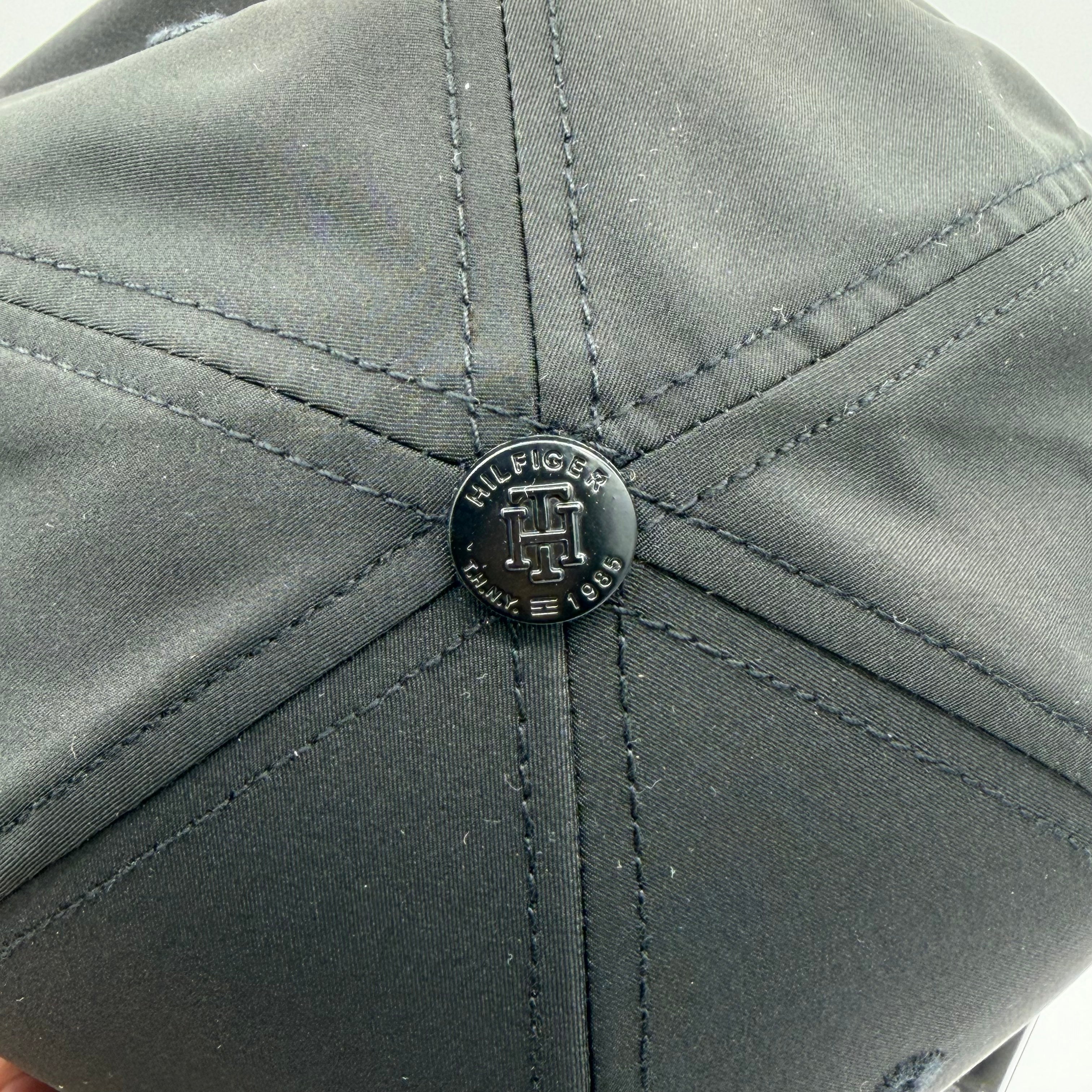 Cadillac TH 2026 Black Cap