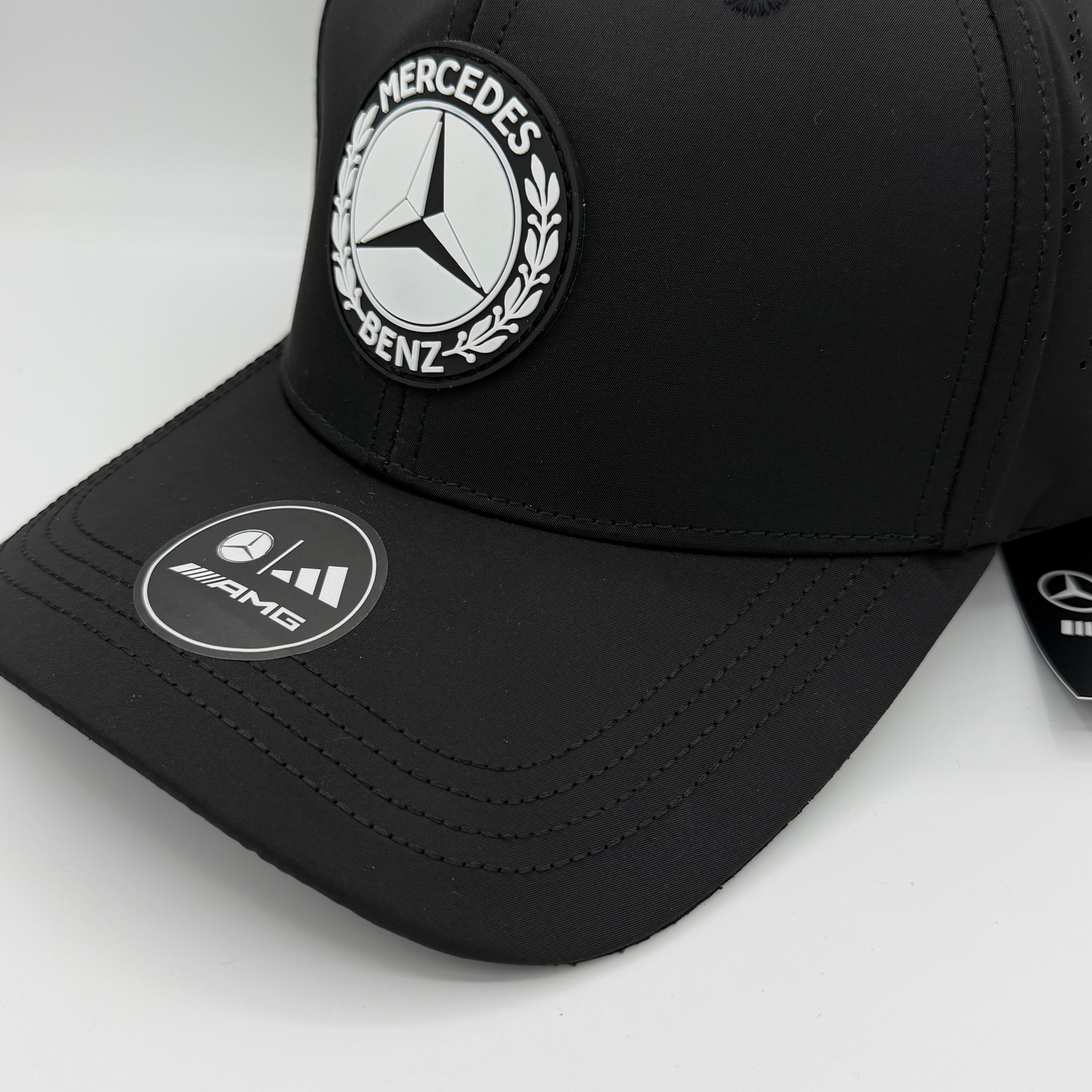 Benz 2026 Black Cap